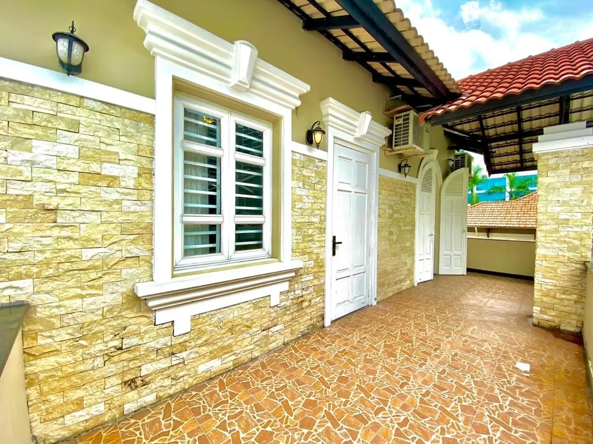 Gem Villa 15, Biet Thu 8 Phong Ngu Lon, Ho Boi Lon Ho Chi Minh City 0*,  Vietnam