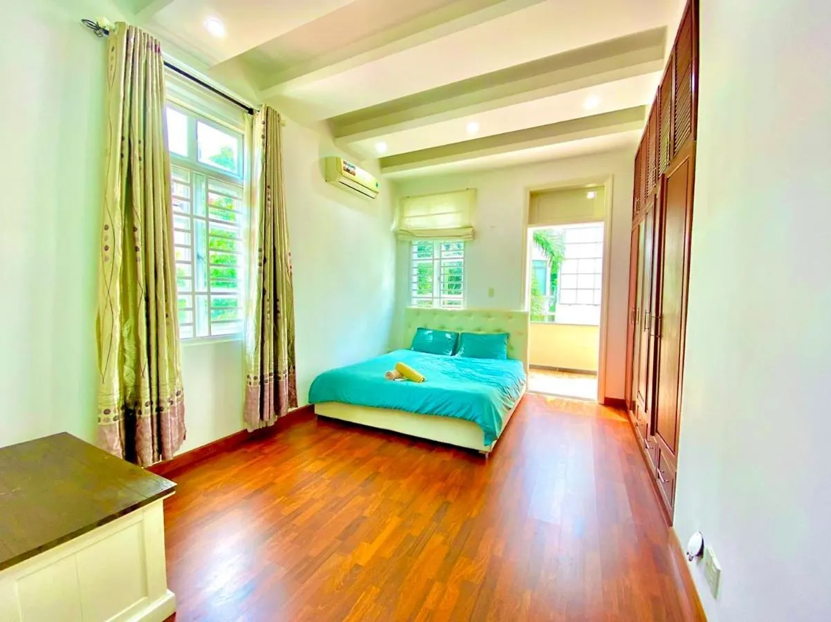 Gem Villa 15, Biet Thu 8 Phong Ngu Lon, Ho Boi Lon Hô Chi Minh-Ville