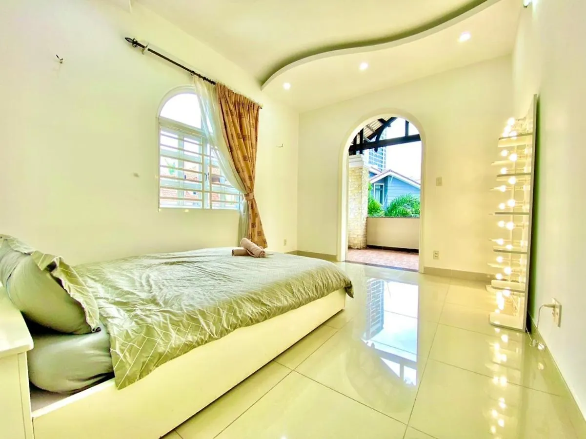 Gem Villa 15, Biet Thu 8 Phong Ngu Lon, Ho Boi Lon Hô Chi Minh-Ville